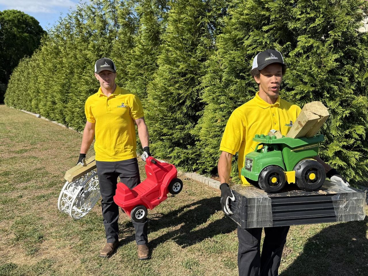 Junk Doctors crew serving Concord